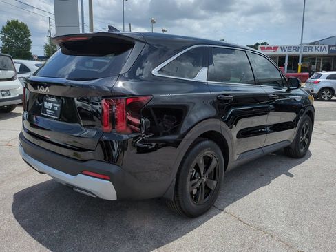 Certified 2026 Kia Sorento LX FWD image 5