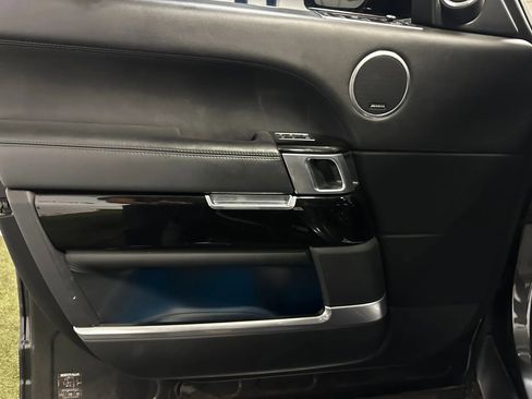 Used 2014 Land Rover Range Rover Autobiography image 12