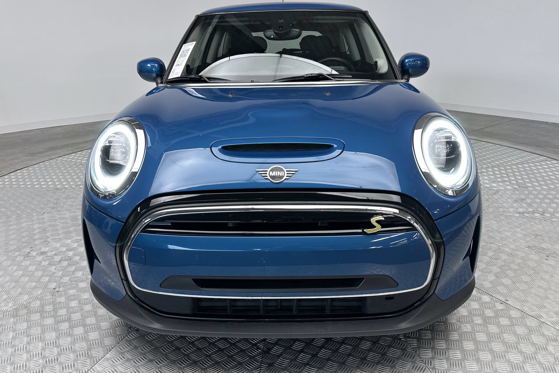 Certified 2024 MINI Cooper SE w/ Signature Upholstery Package FWD image 29