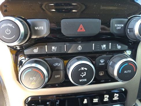 Used 2019 RAM 1500 Laramie AWD/4WD image 6