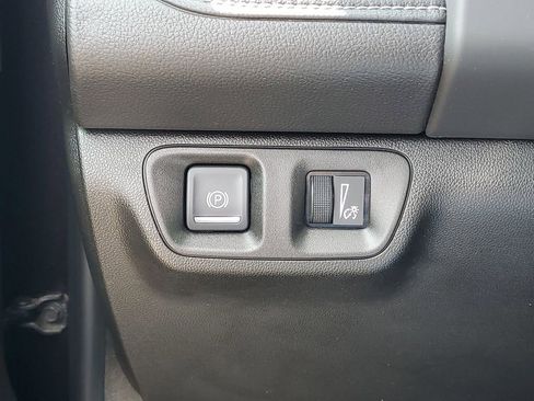 Used 2017 GMC Acadia Denali AWD/4WD image 23