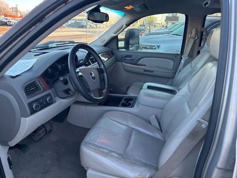 Used 2007 Chevrolet Silverado 1500 LTZ w/ EZ-Lift Tailgate Package AWD/4WD image 13