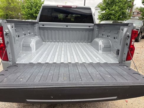 Used 2024 Chevrolet Silverado 1500 LT AWD/4WD image 39