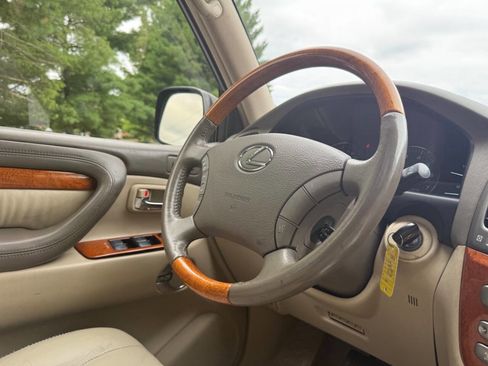Used 2003 Lexus LX 470 4WD image 60