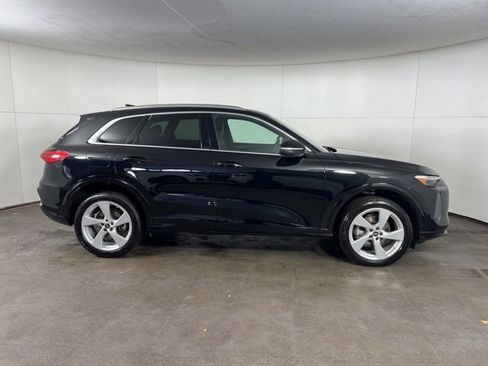 Used 2025 Audi Q5 Premium Plus w/ Premium Plus image 8