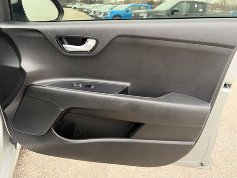 Used 2018 Kia Rio S image 10