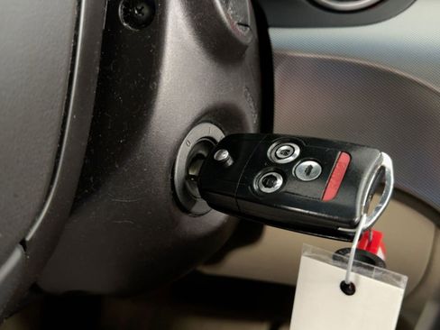 Used 2009 Acura TL 4dr Sdn 2WD image 25