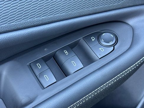 Used 2026 Chevrolet Blazer EV LT FWD image 13