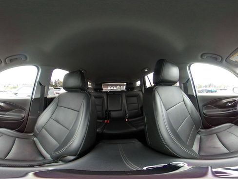 Used 2024 GMC Terrain SLT AWD/4WD image 44