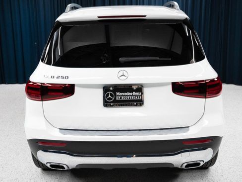 Used 2026 Mercedes-Benz GLB 250 image 6