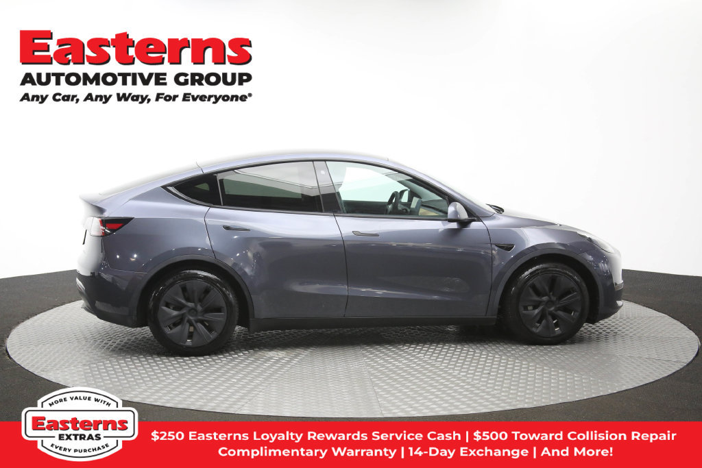 Used 2022 Tesla Model Y Long Range AWD/4WD image 40