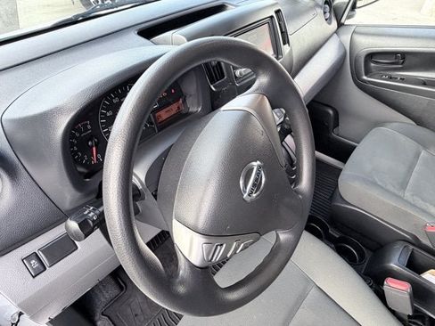 Used 2020 Nissan NV200 S FWD image 18
