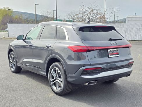 Certified 2025 Audi Q5 Premium w/ Convenience Package image 4