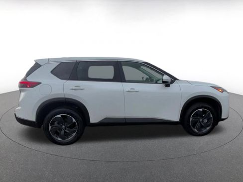 Used 2025 Nissan Rogue SV image 16