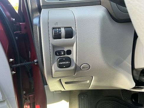 Used 2010 Subaru Forester 2.5X Premium image 15