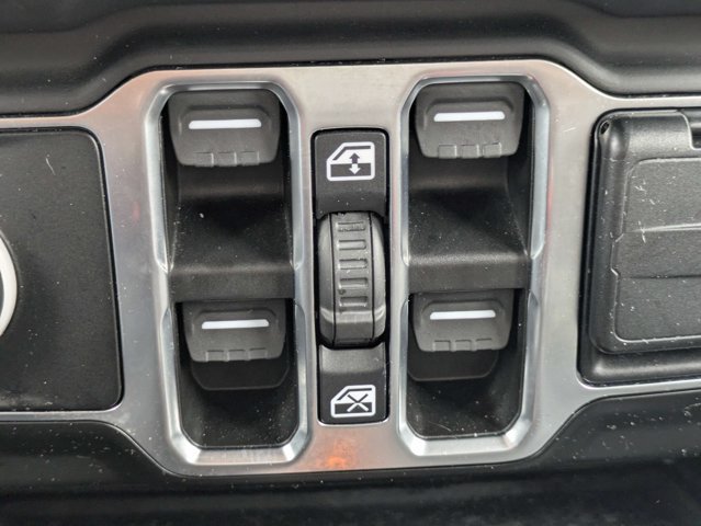 Certified 2026 Jeep Wrangler Unlimited Sahara AWD/4WD image 22