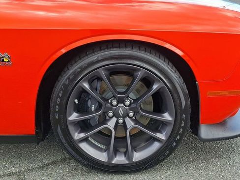 Used 2022 Dodge Challenger R/T Scat Pack RWD image 8