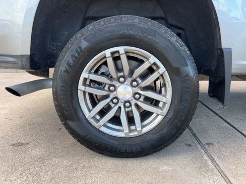 Used 2023 Chevrolet Colorado LT w/ LT Convenience Package II image 14