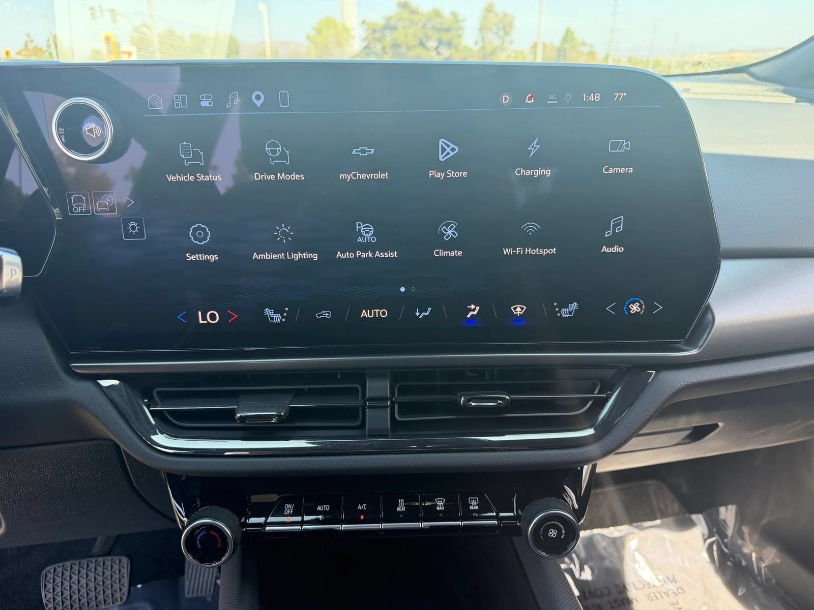 Used 2024 Chevrolet Equinox EV RS FWD image 18