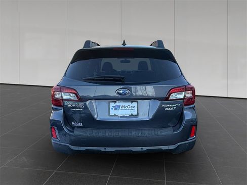 Used 2017 Subaru Outback 2.5i Limited image 4