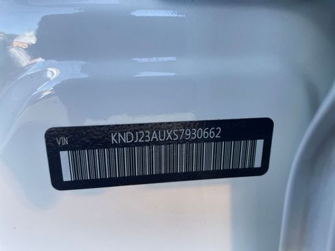 Used 2025 Kia Soul LX w/ LX Technology Package image 23