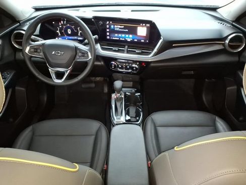 Used 2025 Chevrolet Trax ACTIV w/ Driver Confidence Package FWD image 13