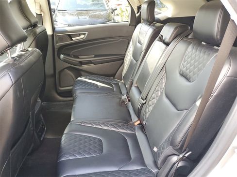 Used 2023 Ford Edge Titanium image 14