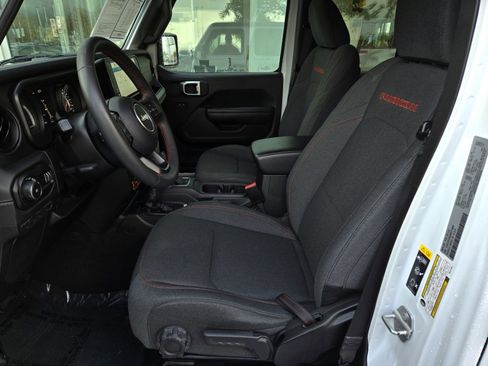 Used 2024 Jeep Wrangler Unlimited Rubicon image 15