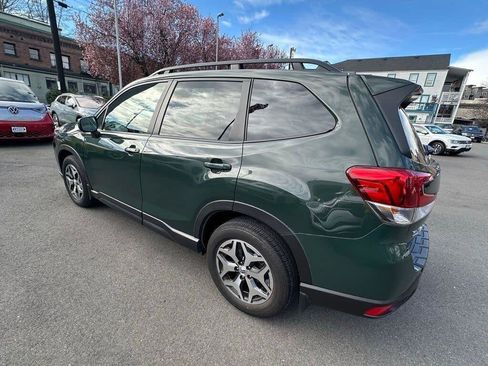Certified 2023 Subaru Forester Premium image 6