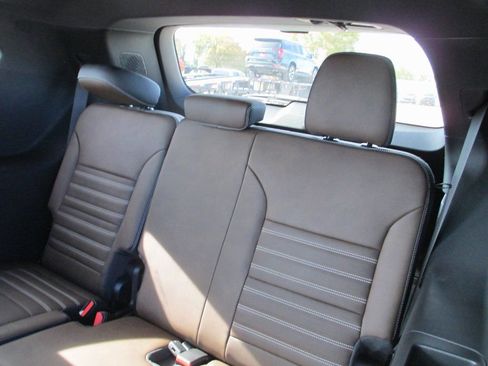 New 2026 GMC Acadia Denali Ultimate image 13