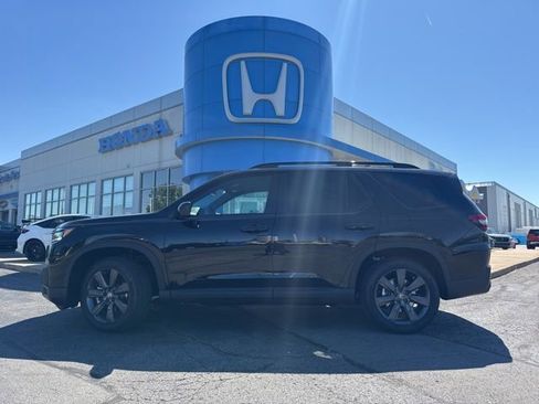 New 2026 Honda Pilot Sport image 8