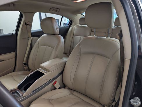 Used 2013 Buick LaCrosse Leather AWD/4WD image 3