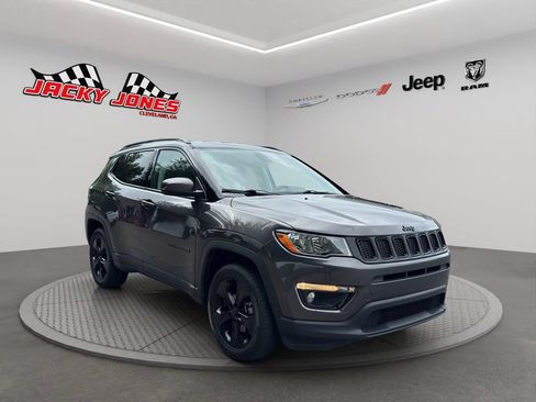 Used 2019 Jeep Compass Latitude AWD/4WD image 13