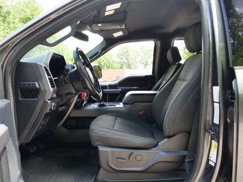 Used 2019 Ford F150 XLT w/ Equipment Group 302A Luxury AWD/4WD image 18