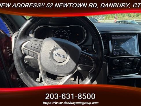 Used 2019 Jeep Grand Cherokee Limited AWD/4WD image 15