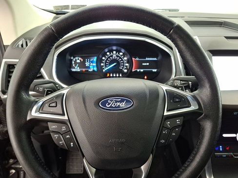 Used 2020 Ford Edge Titanium w/ Equipment Group 301A AWD/4WD image 8