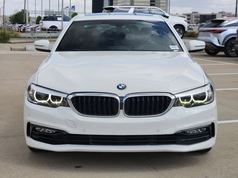 Used 2017 BMW 530i image 2