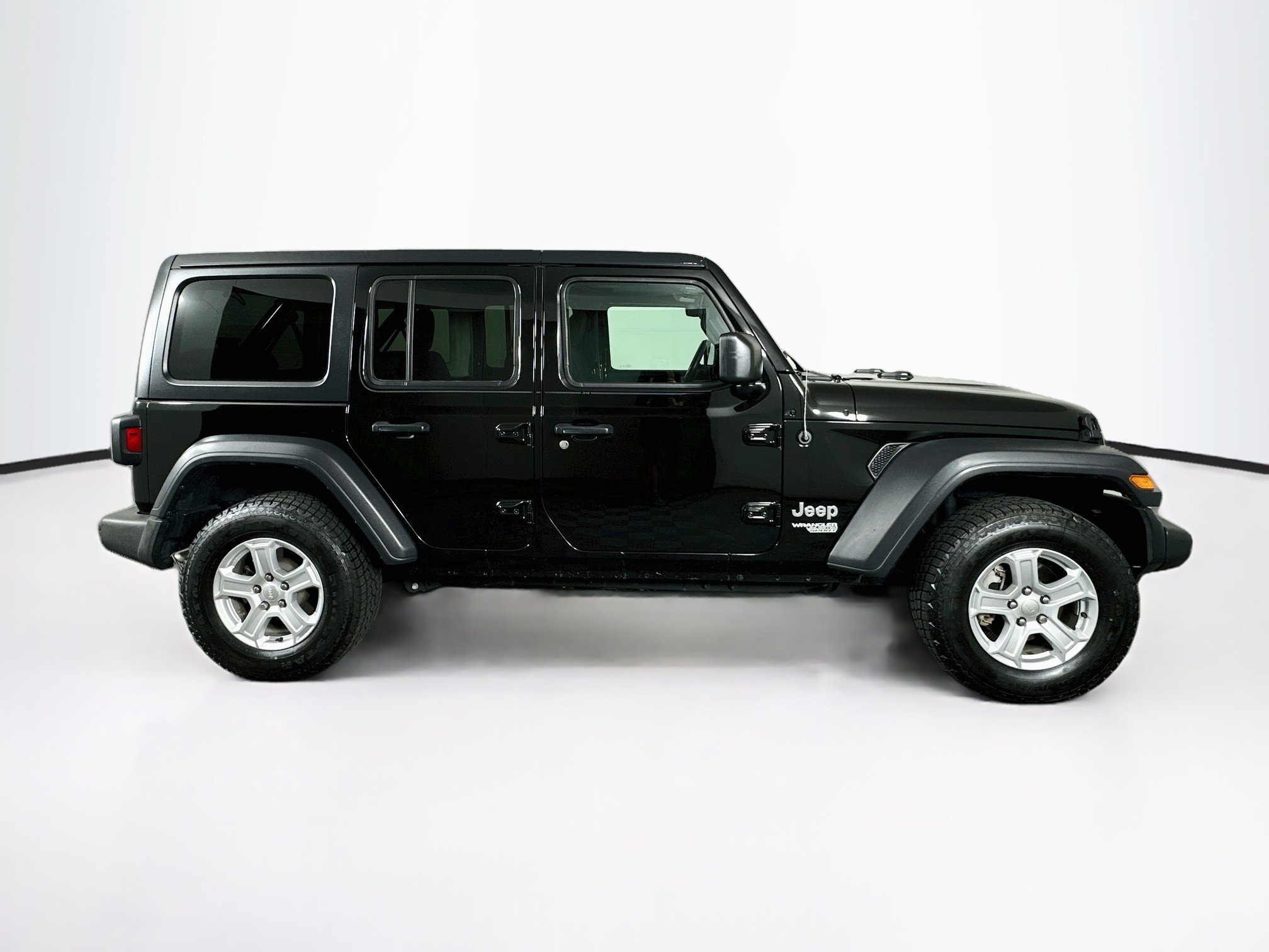 Used 2018 Jeep Wrangler Unlimited Sport S AWD/4WD image 10