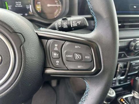 Used 2024 Jeep Wrangler Unlimited Rubicon 4xe AWD/4WD image 34