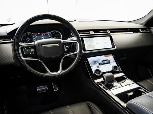 Used 2022 Land Rover Range Rover Velar R-Dynamic S image 4