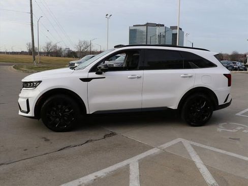 Used 2021 Kia Sorento SX image 3