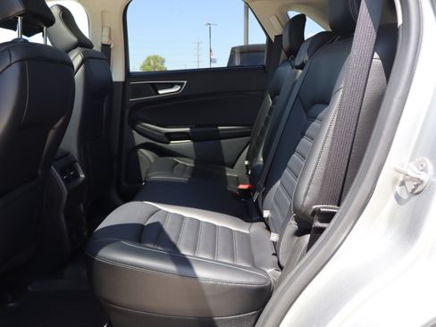 Used 2023 Ford Edge SEL w/ Convenience Package AWD/4WD image 11