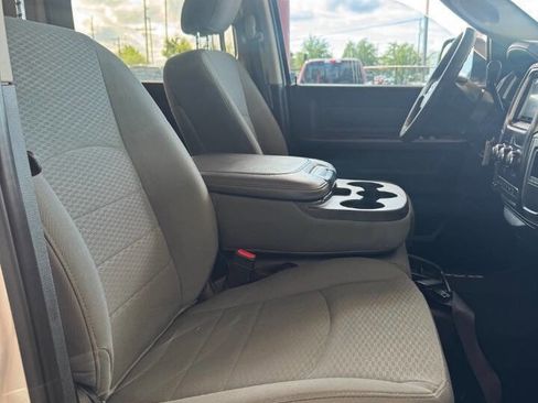 Used 2018 RAM 2500 Tradesman w/ Chrome Appearance Group AWD/4WD image 12