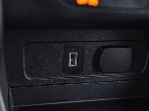 Used 2018 Ford Escape SEL w/ Ford Safe & Smart Package FWD image 17