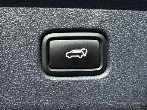 Used 2021 Hyundai Palisade Limited image 24