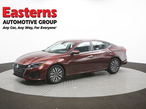 Used 2023 Nissan Altima 2.5 SV FWD image 56