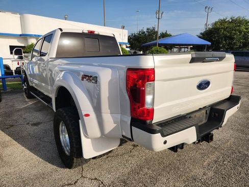 Used 2018 Ford F350 Lariat w/ Lariat Value Package AWD/4WD image 3