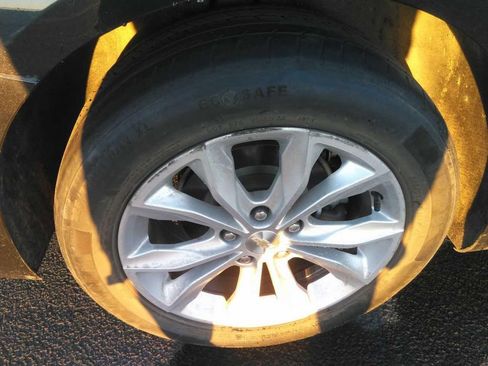 Used 2023 Chevrolet Malibu LT image 4