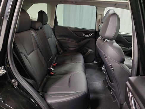 Used 2021 Subaru Forester Limited image 26