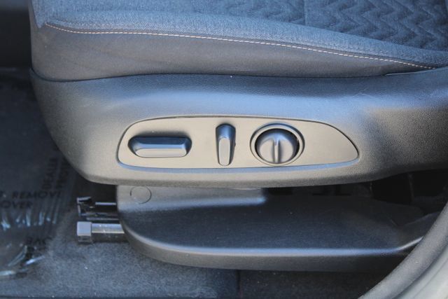 Used 2024 Chevrolet Equinox LT AWD/4WD image 34